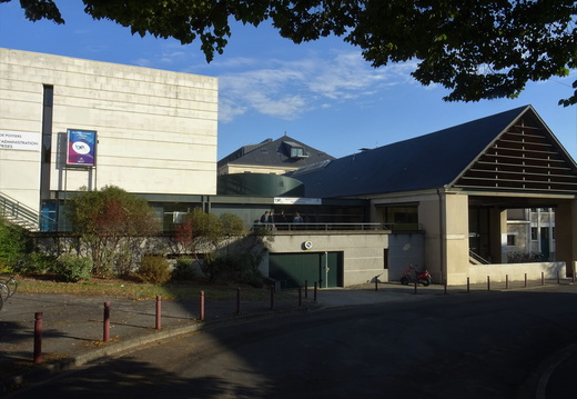 bâtiments et salles IAE Poitiers (51) - Copie