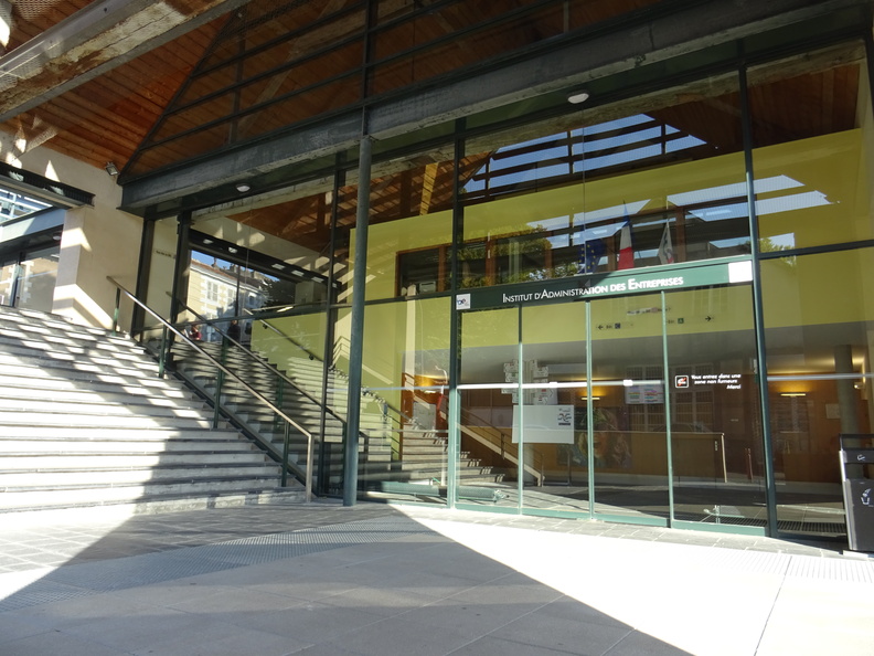 bâtiments et salles IAE Poitiers (77)